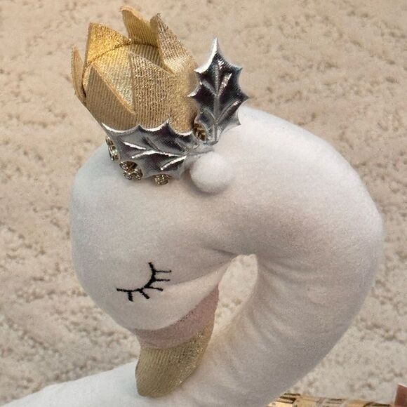 Viral Sugarplum Dreams White Elegant Furry Swan With Glitter Accent Wing Crown - Picture 5 of 8
